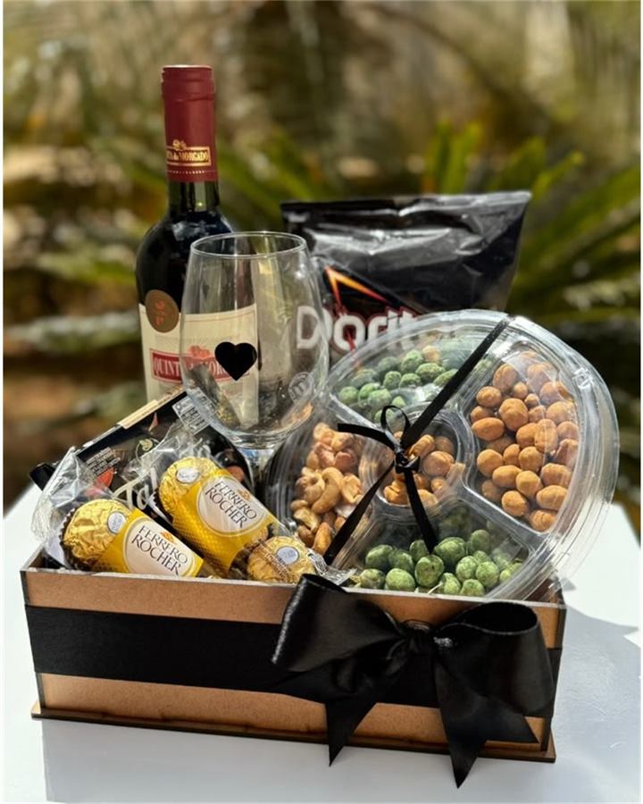 Cesta Masculina Vinho e Petiscos